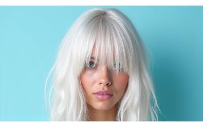 Kühles Platinblond mit strahlendem Glanz